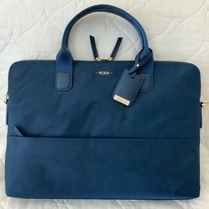 Tumi Portfolio